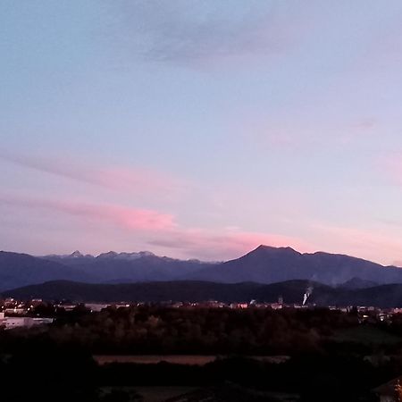 Pyrenees Vue Gite - Vues Fantastique, Parking Gratuit Sur Place & Piscine Saint Gaudens Exterior foto