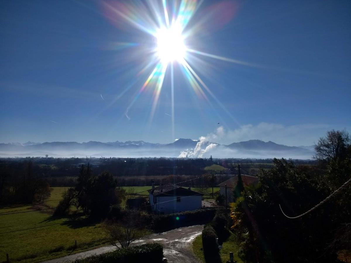 Pyrenees Vue Gite - Vues Fantastique, Parking Gratuit Sur Place & Piscine Saint Gaudens Exterior foto