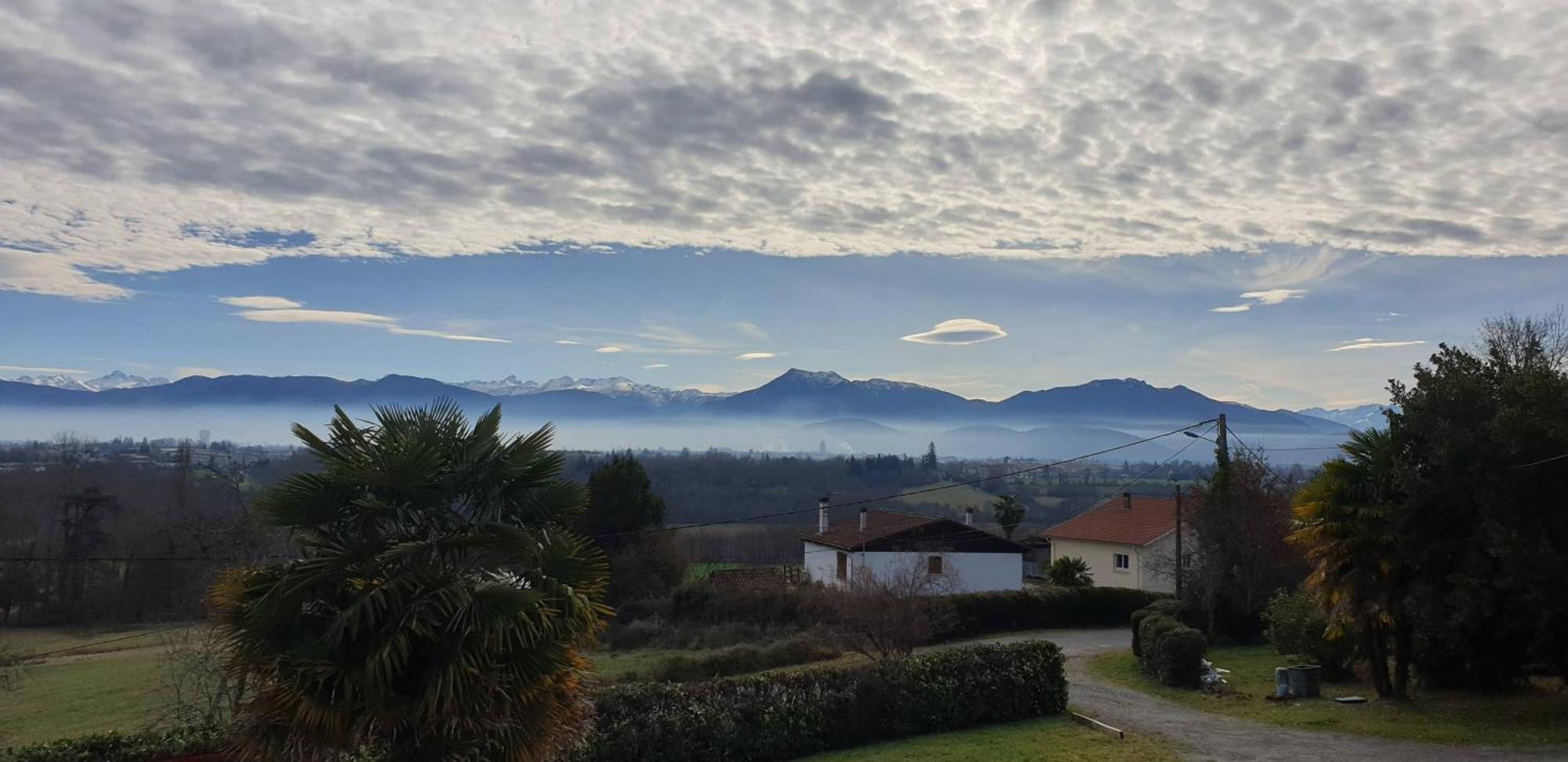 Pyrenees Vue Gite - Vues Fantastique, Parking Gratuit Sur Place & Piscine Saint Gaudens Exterior foto